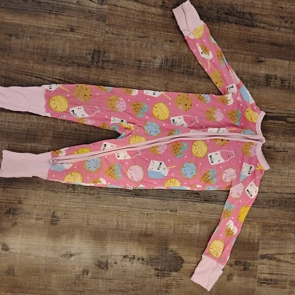 Little sleepies 3 to 6 months